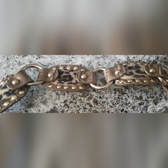 Kathy Van Zeeland shoulder purse - Picture 7 of 7